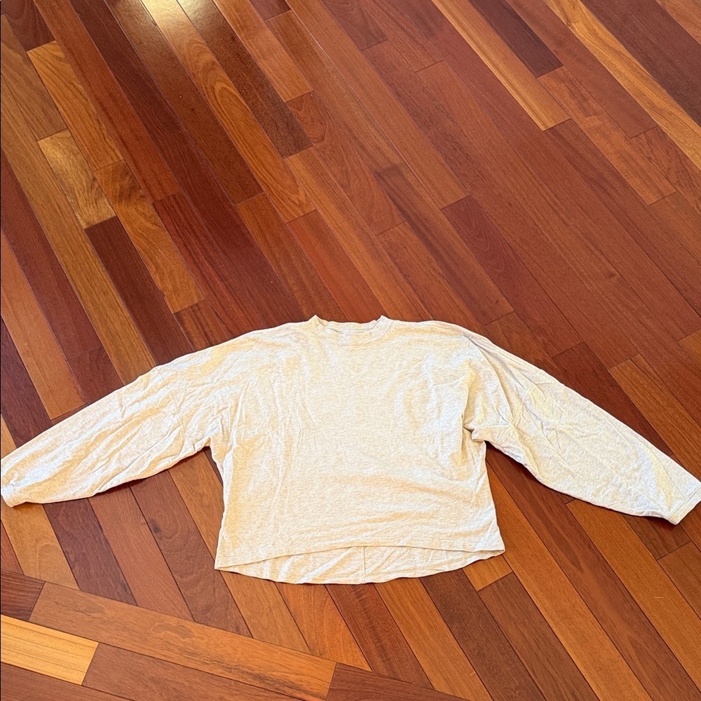 Aerie Casual Cream Women's T-Shirt - Picture 5 of 12